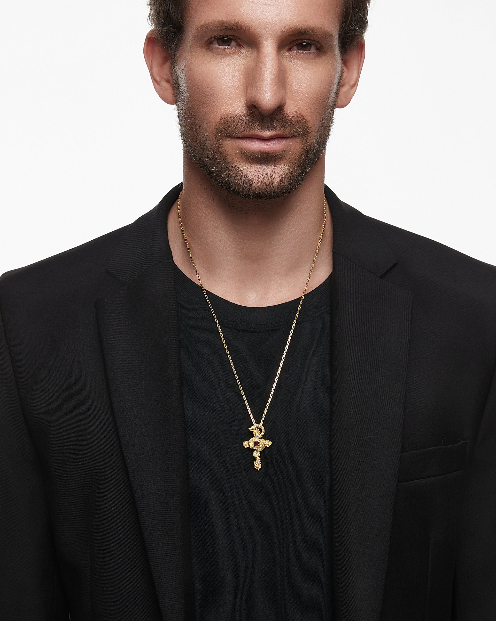 ガーネットをあしらったスターリングシルバーの禁断のペンダントネックレス