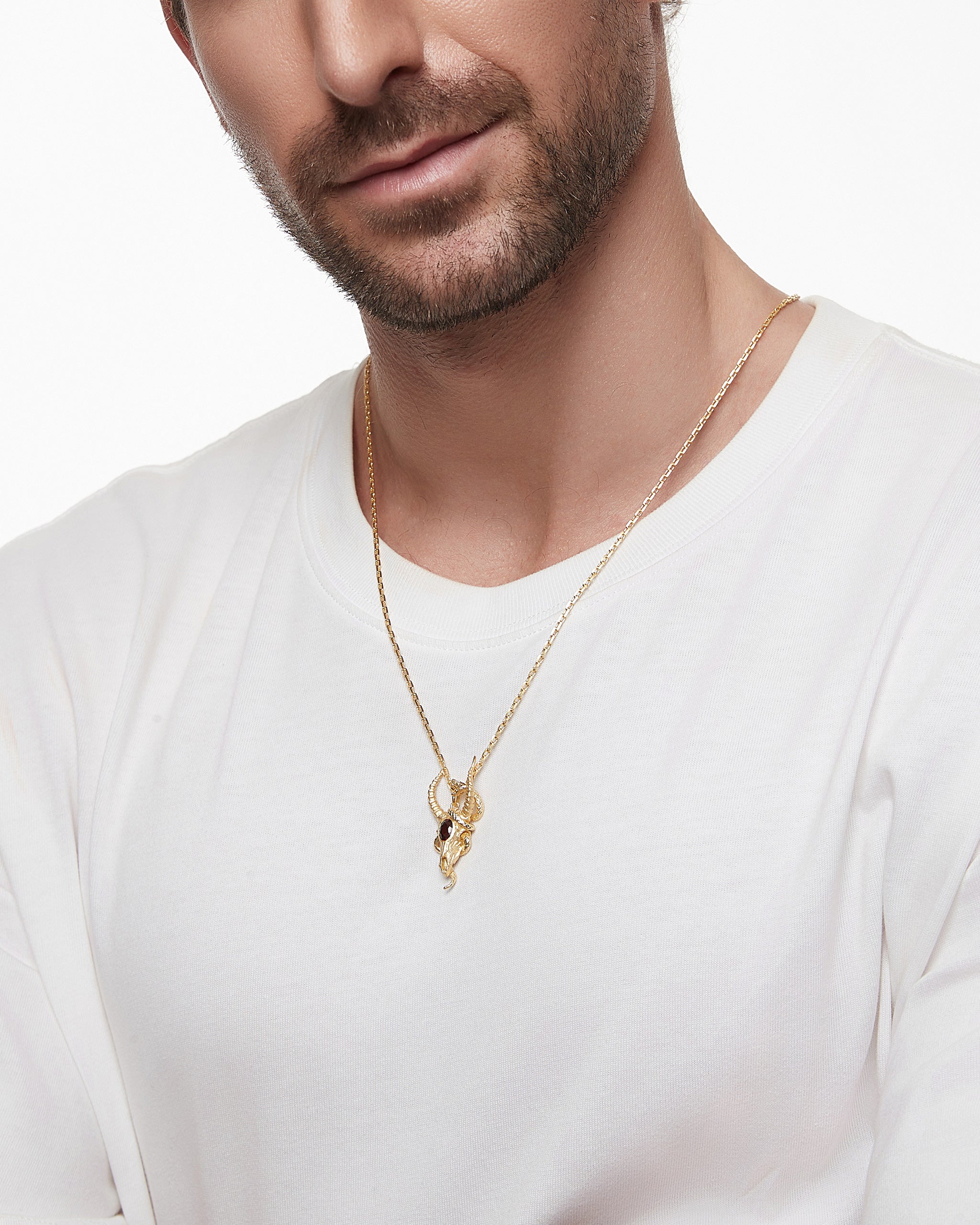 ブルートパーズ付きスターリングシルバーのガーディアンエンジェルネックレス