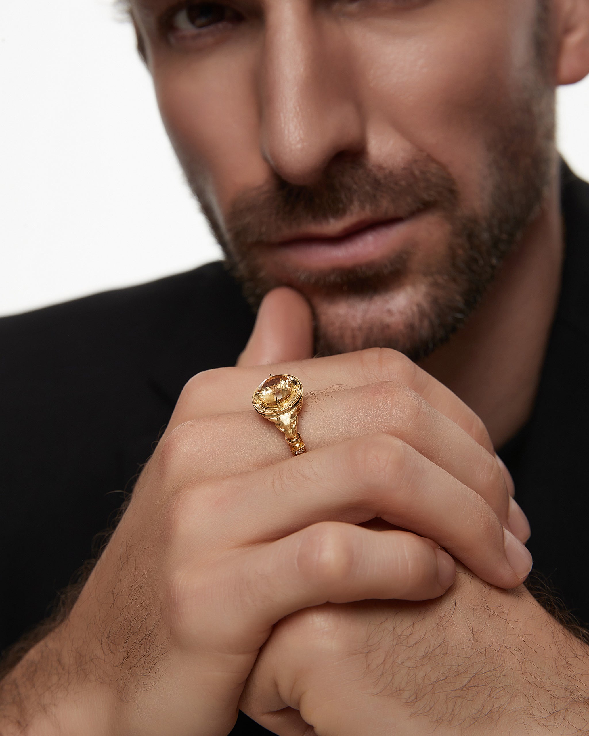 イエローシトリンとモアッサナイトをあしらったスターリングシルバーのサバンナ スピリット リング