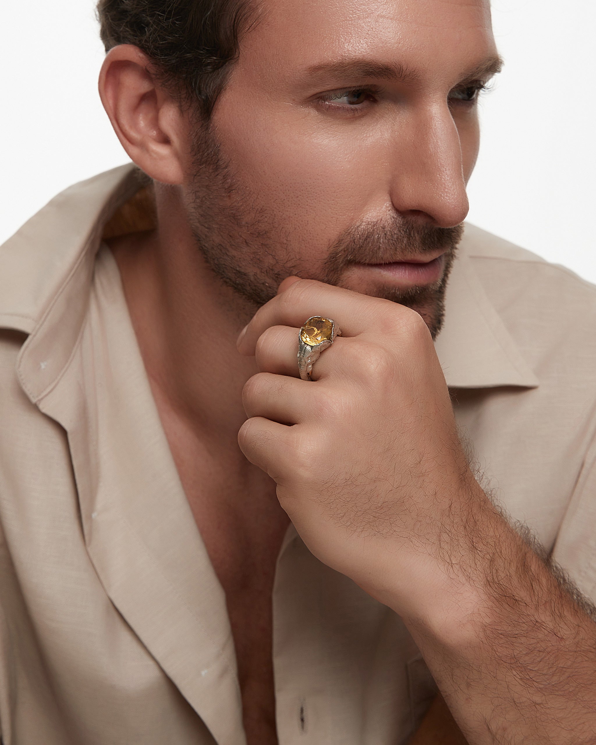 Anello Wild Ranging in argento sterling e agata nera con moissanite