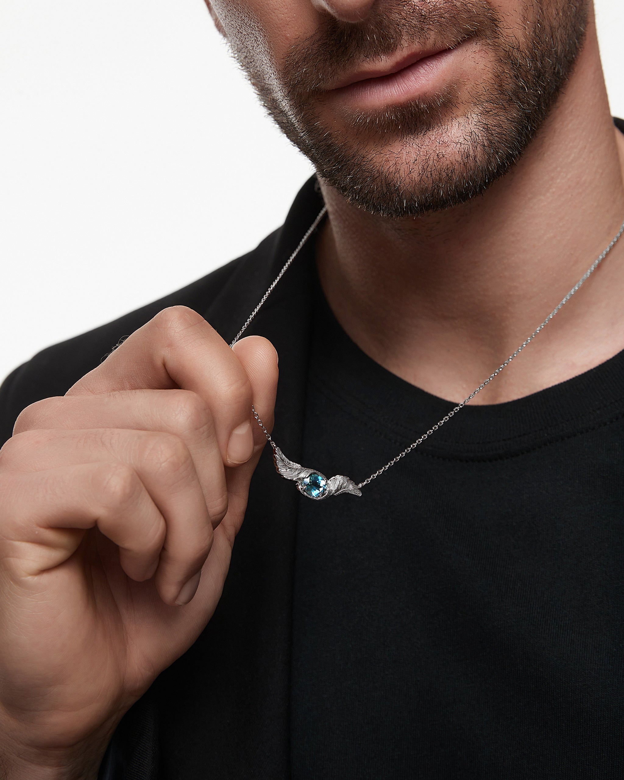 フェザーエンブレイスペンダントネックレス(スターリングシルバー、トパーズ付き)