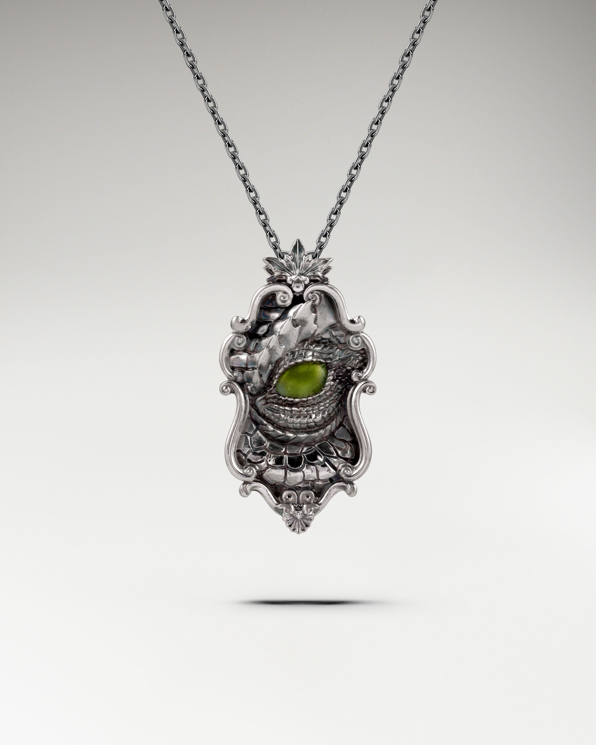 Pendente Sguardo del Drago Noir in Argento Sterling con Ametista