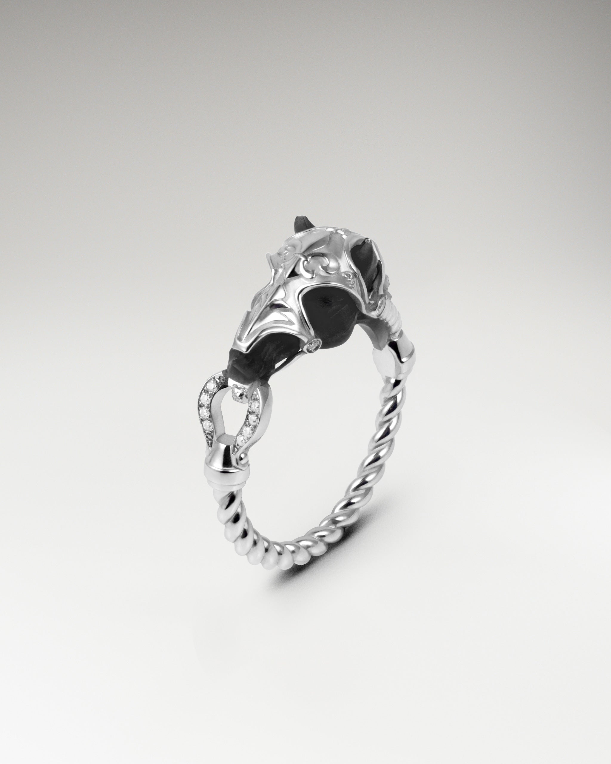 ダイヤモンド付きゴールドと黒瑪瑙のワイルド レンジリング リング