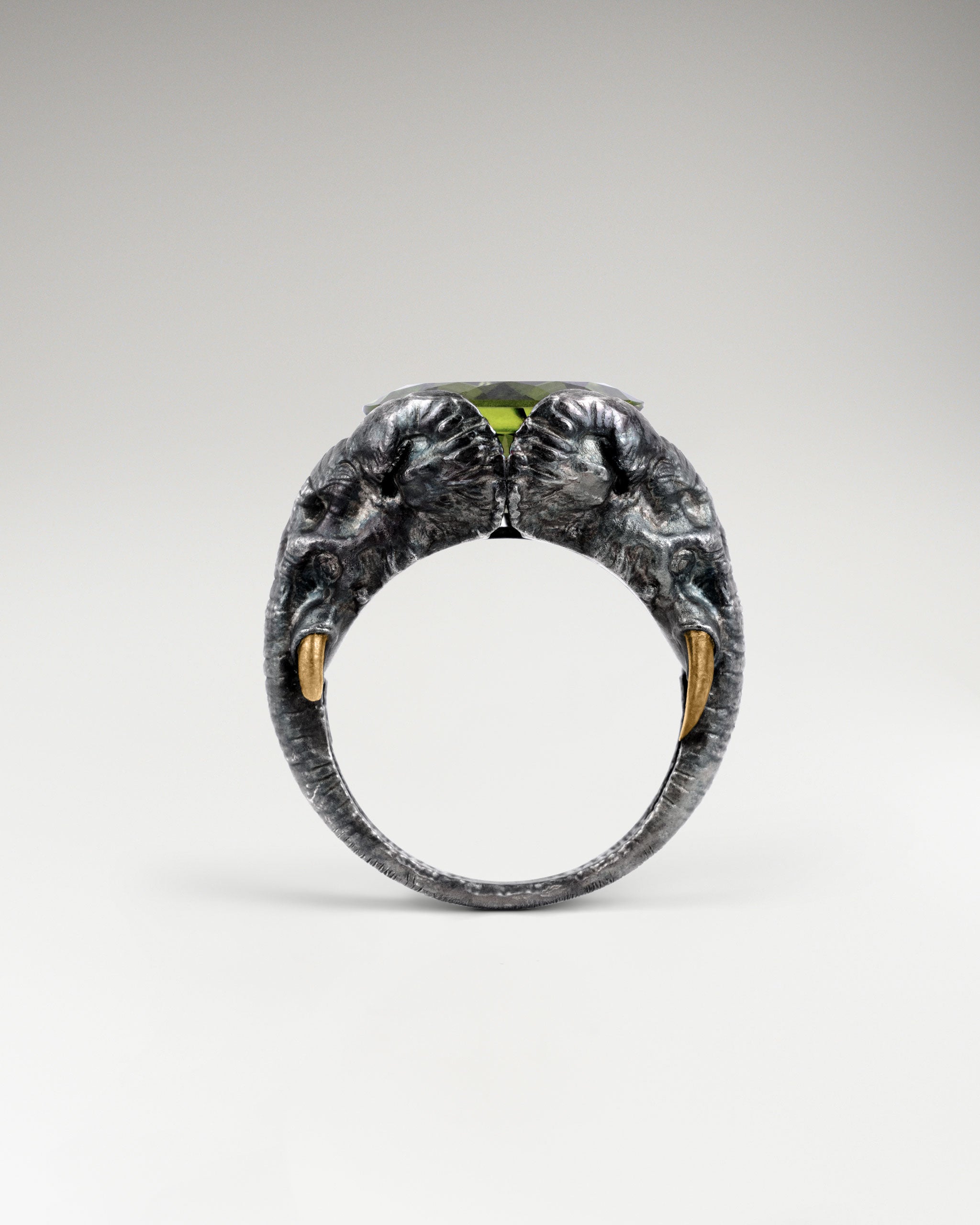 モアッサナイト付きスターリングシルバーとブラックアゲートのワイルド レンジリング リング