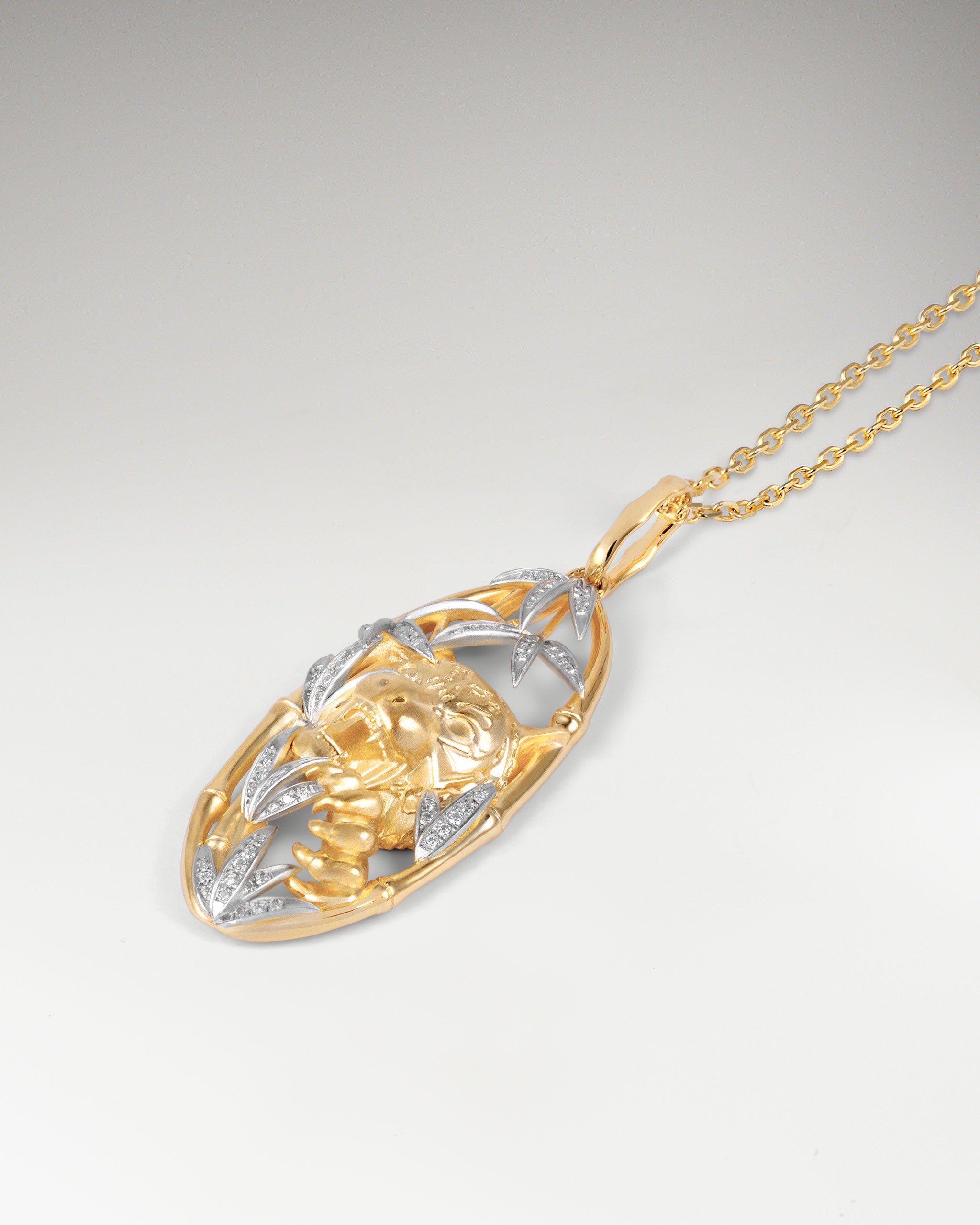 Collar con colgante de máscara Hannya en plata de ley con rubí