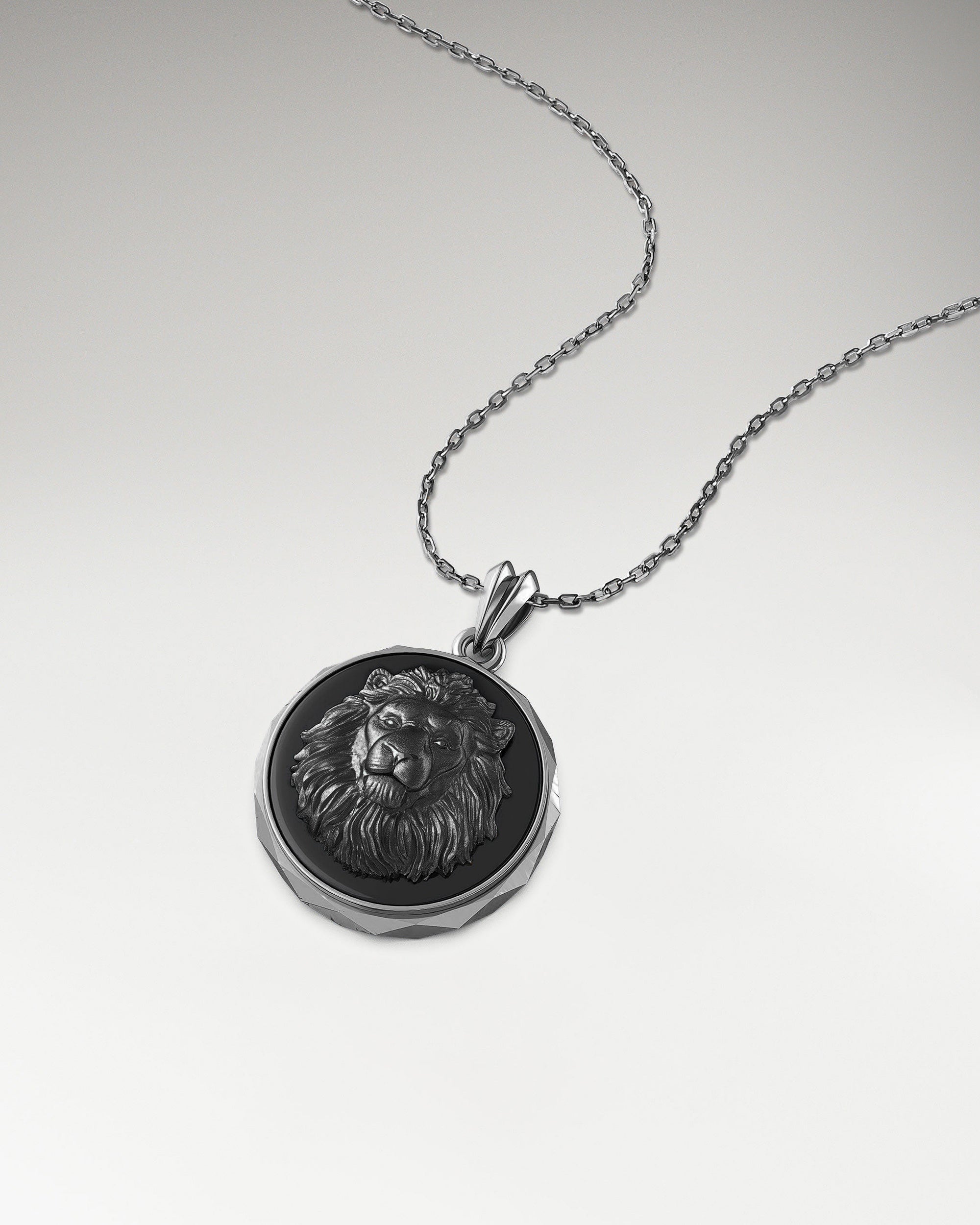 Abyss Lion Pendant Necklace In Gold With Black Agate