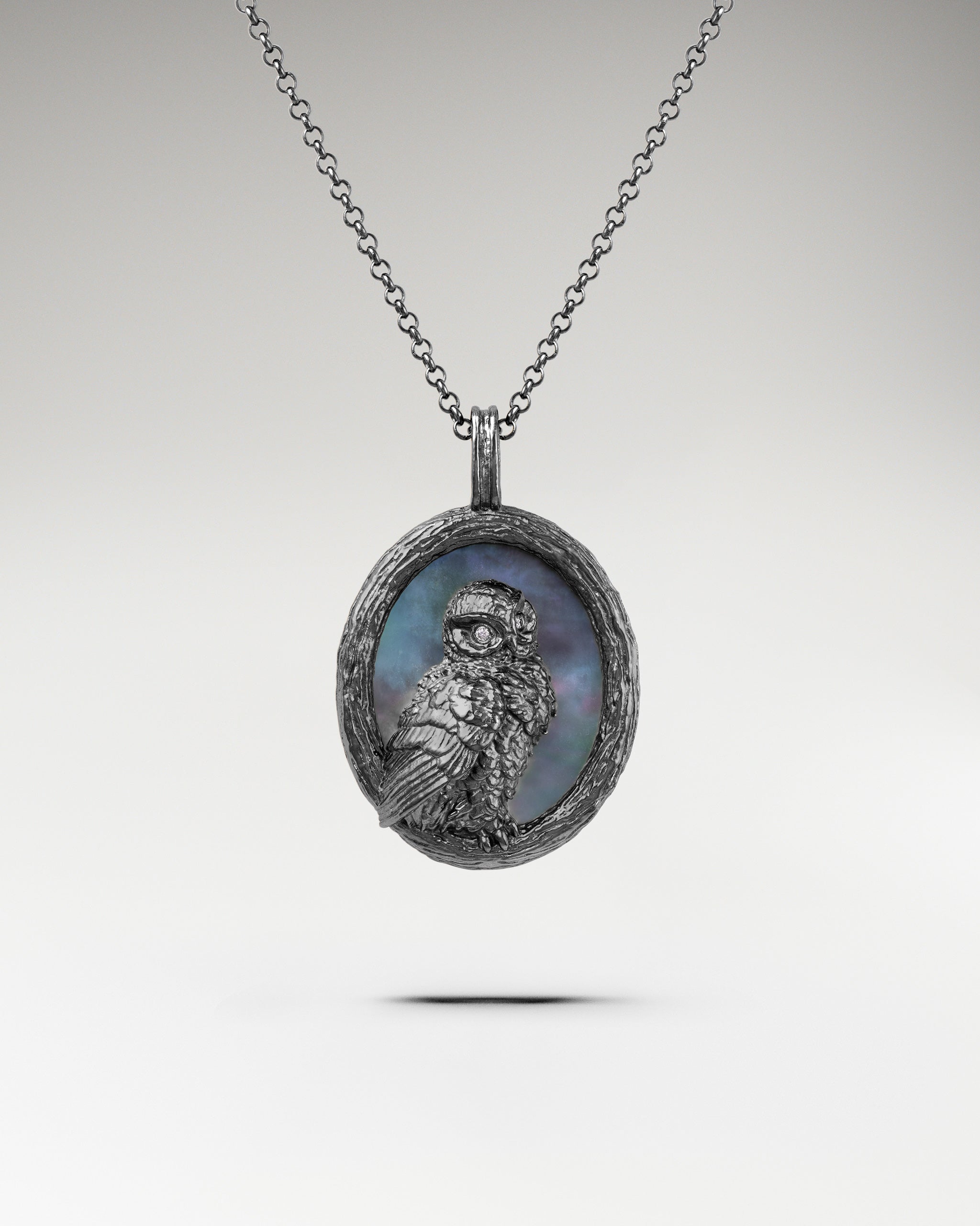 Collar de elfo del bosque en plata de ley con nácar negro