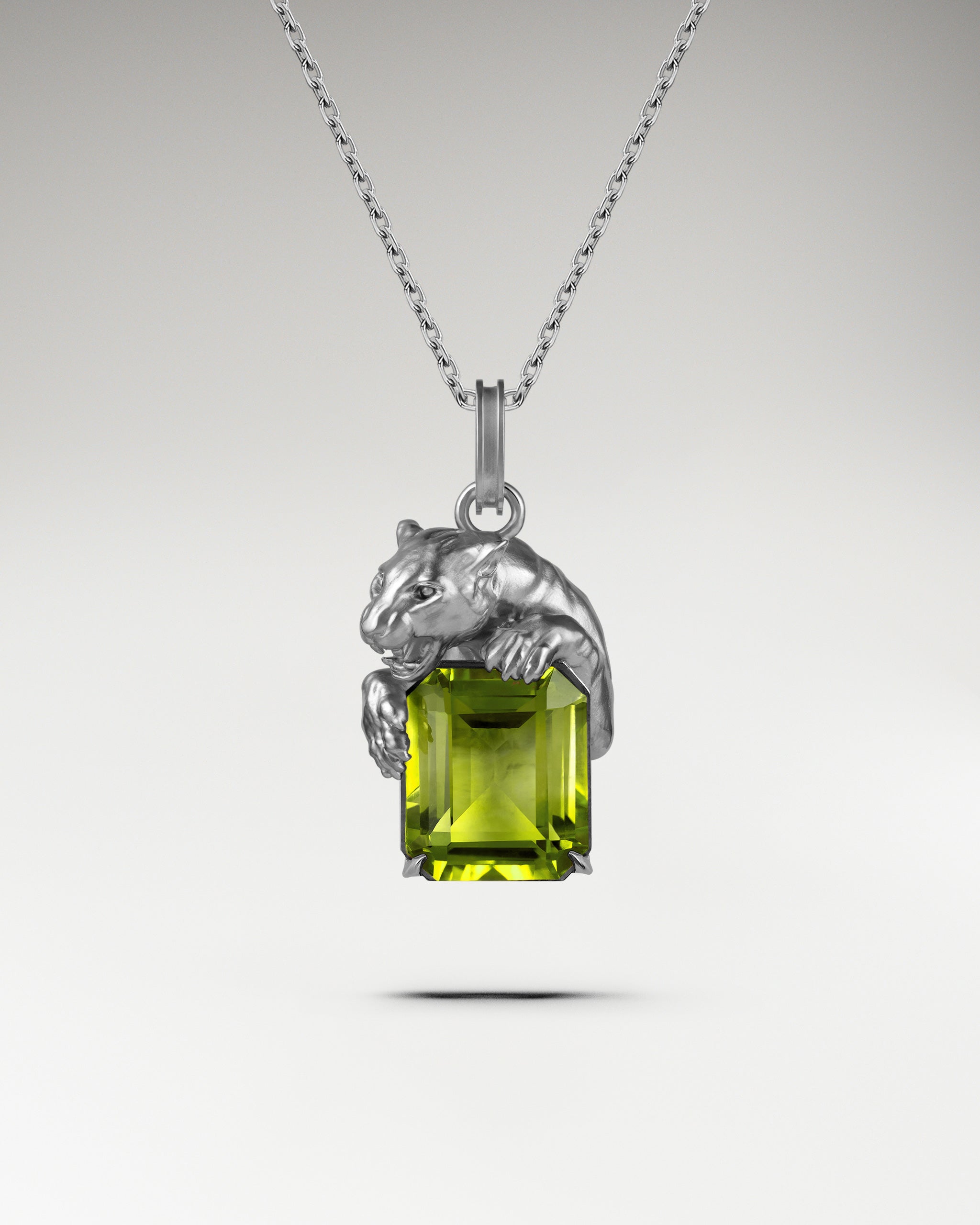 Savanna Skulptur-Anhänger-Halskette aus Sterlingsilber