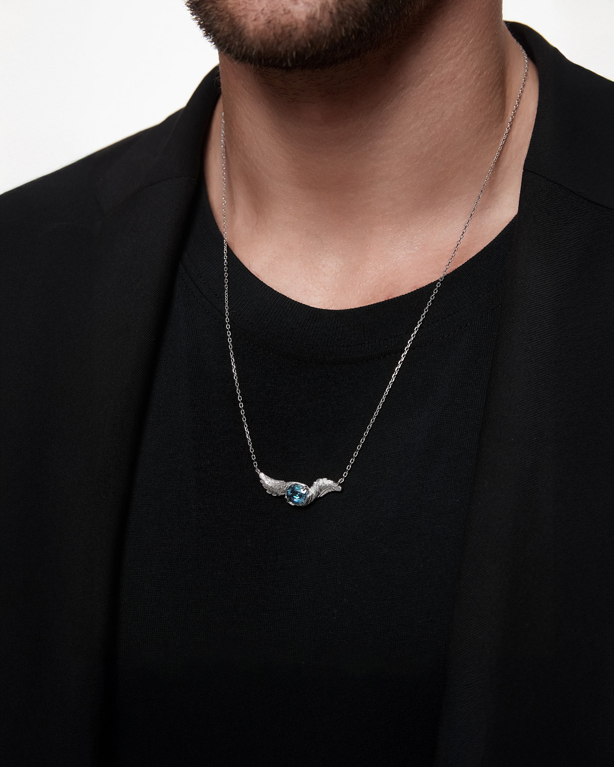 フェザーエンブレイスペンダントネックレス(スターリングシルバー、トパーズ付き)