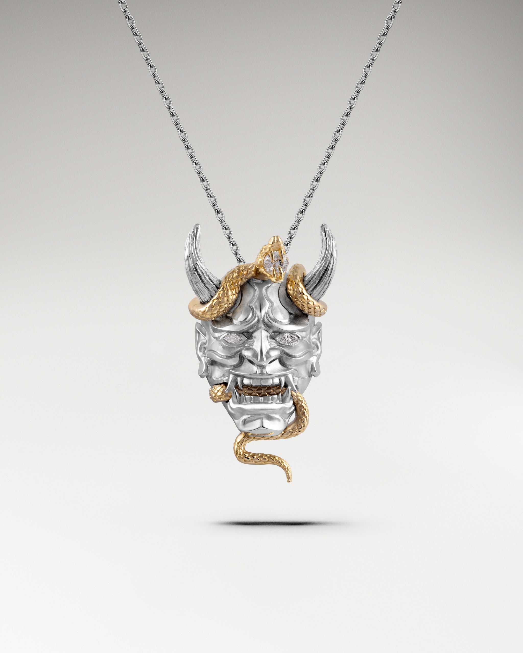 Collier pendentif masque Hannya en argent sterling avec rubis