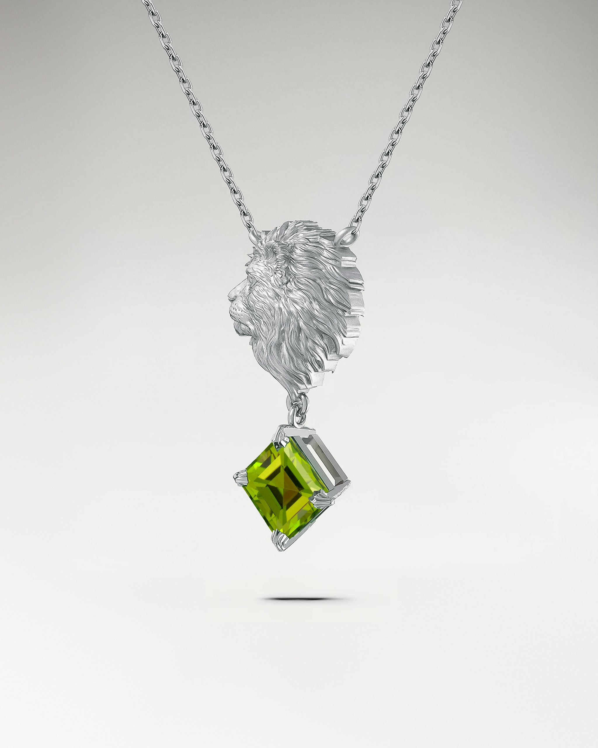 トパーズ付きスターリングシルバーのレオペンダントネックレス