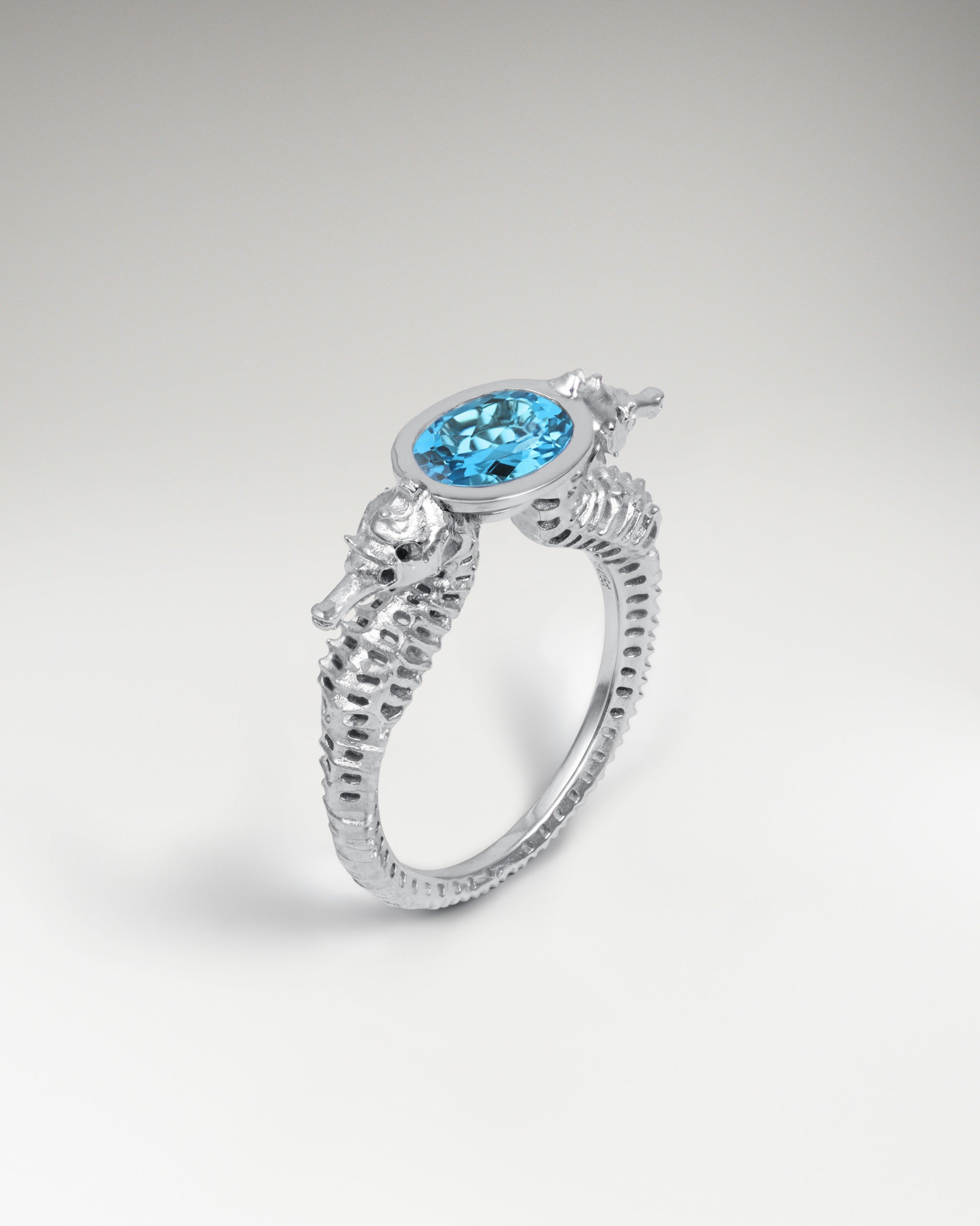Symmarine Ring In Sterling Silver With Blue Topaz