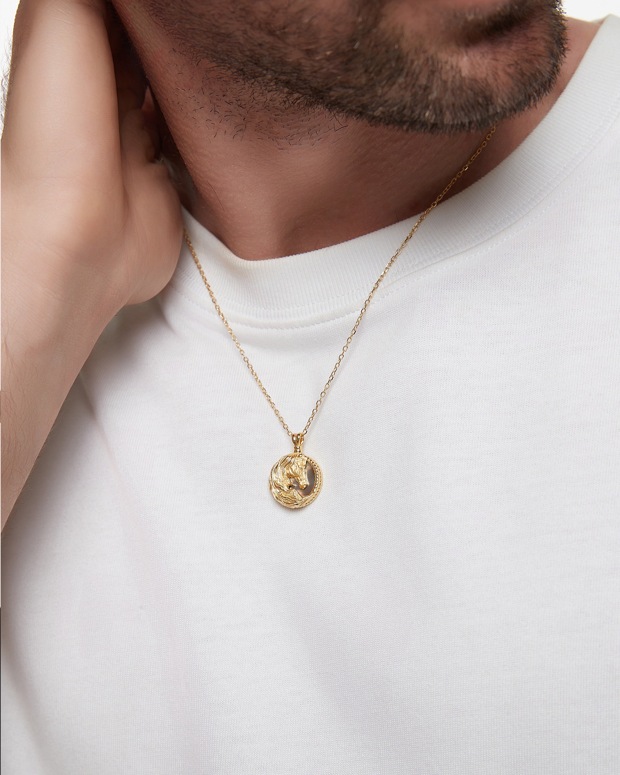 Colgante Escultura Caballo En Oro Con Lapislázuli