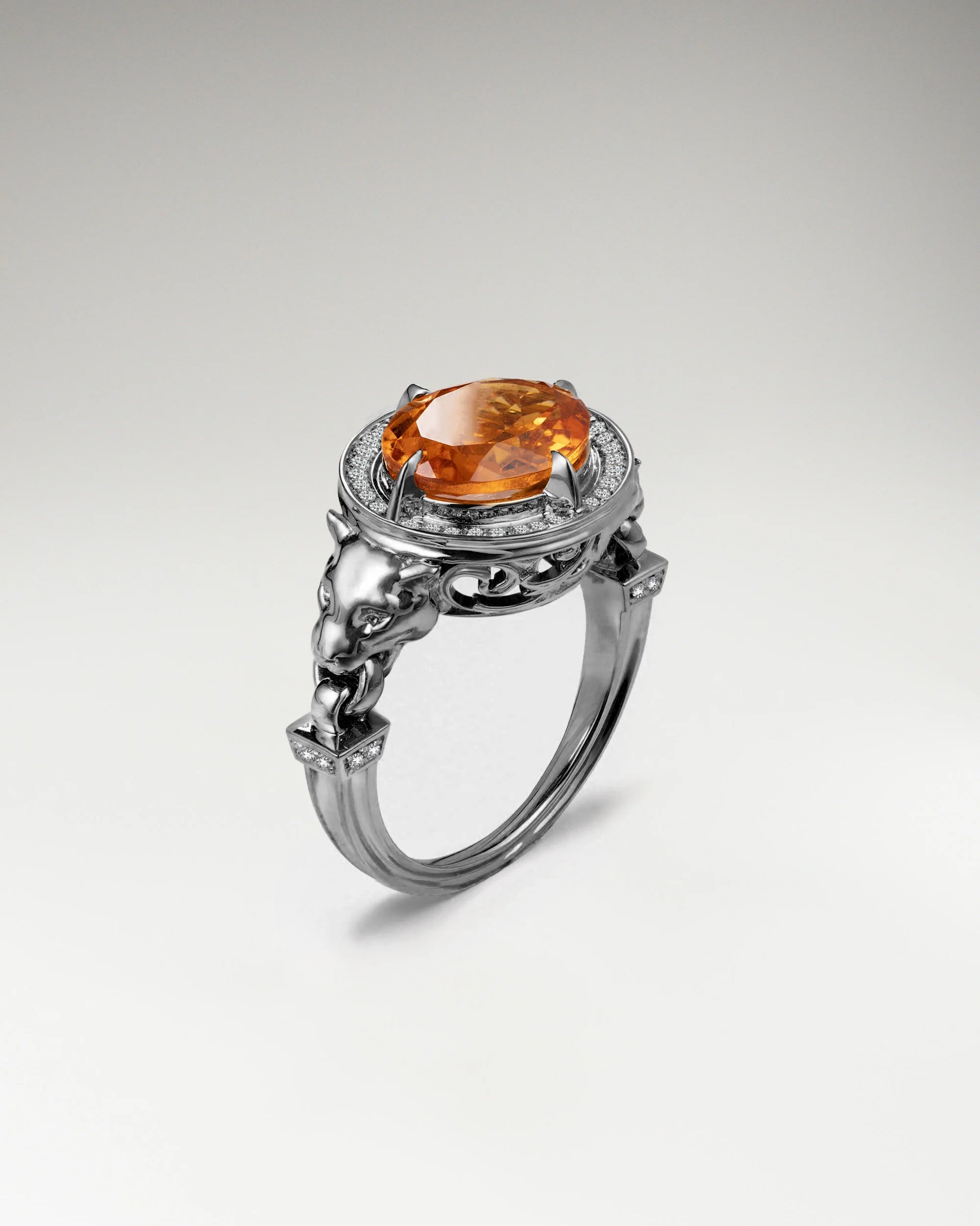 イエローシトリンとモアッサナイトをあしらったスターリングシルバーのサバンナ スピリット リング