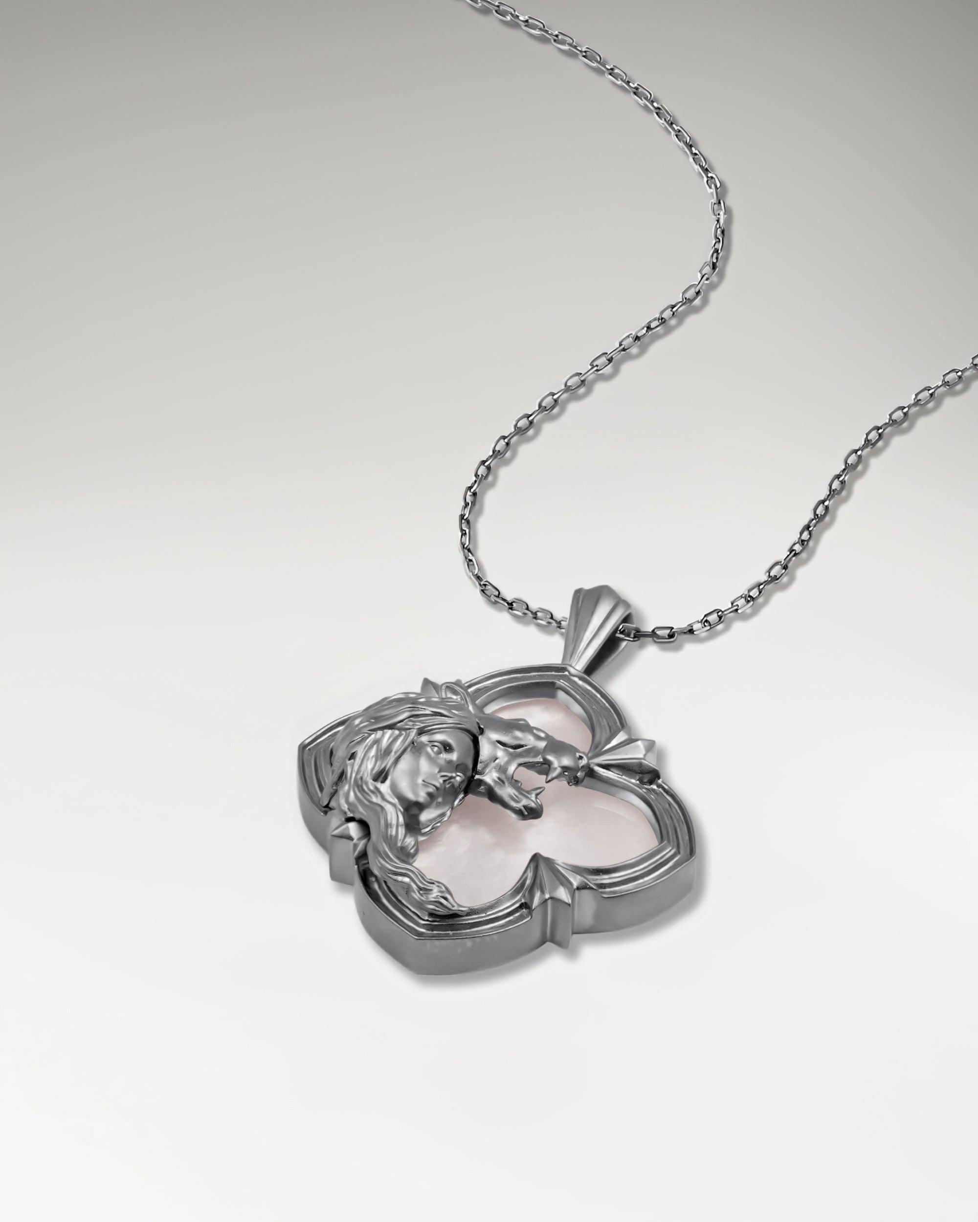 Wild Encounter Pendant Necklace In Gold With Nacre