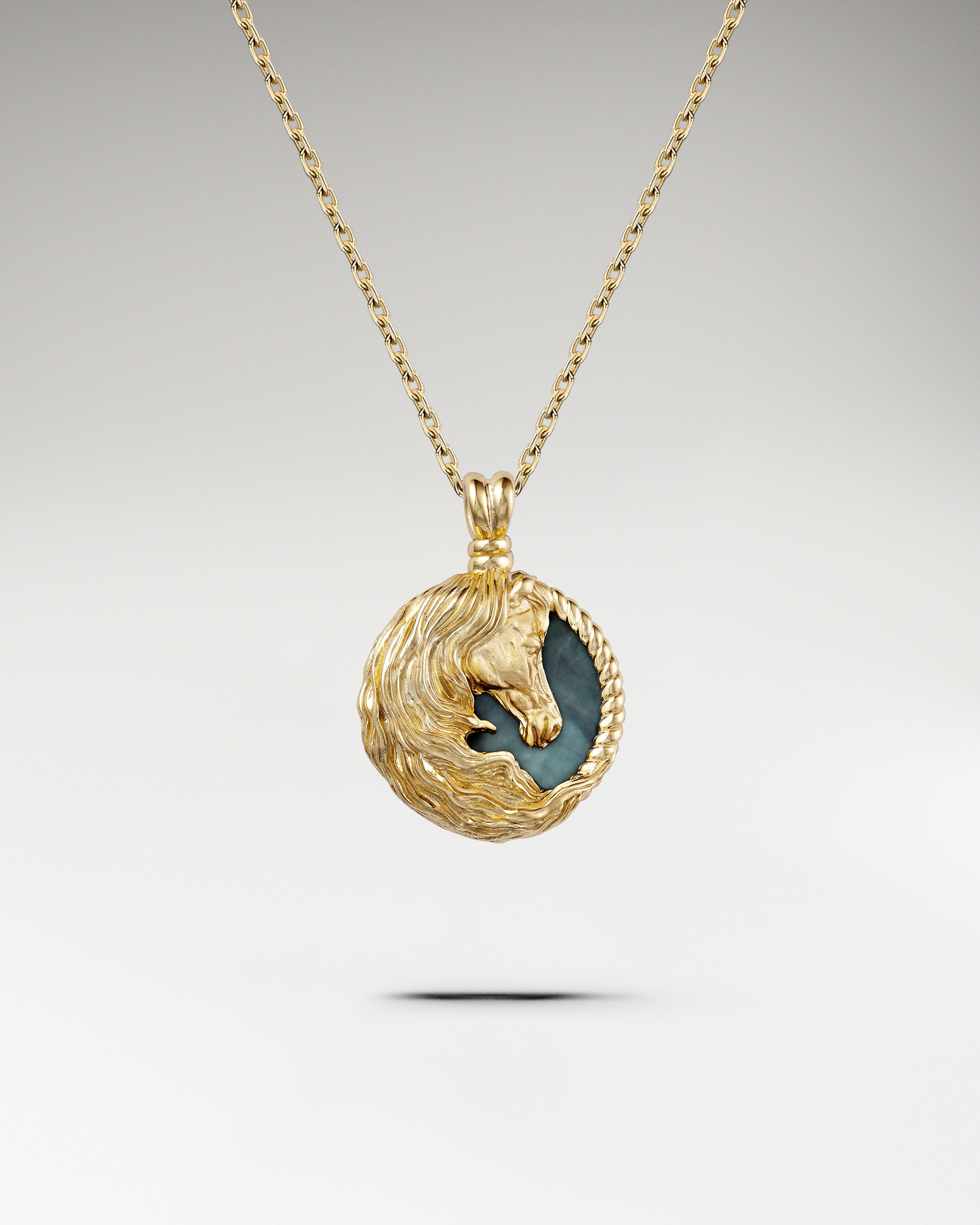 Ciondolo scultura cavallo in argento sterling con lapislazzuli