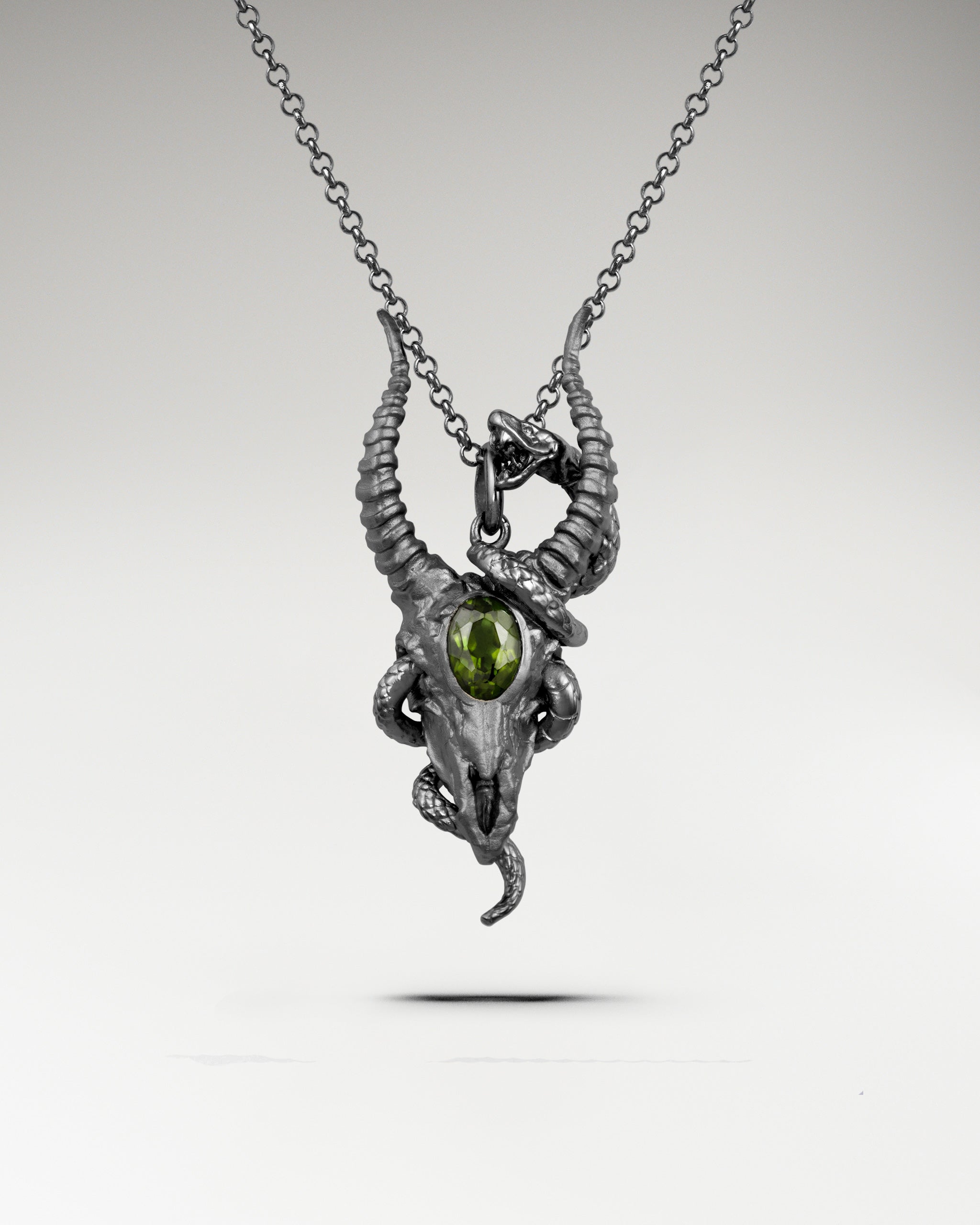 ワイルドウィスパーペンダントネックレス(スターリングシルバー・ガーネット付き)