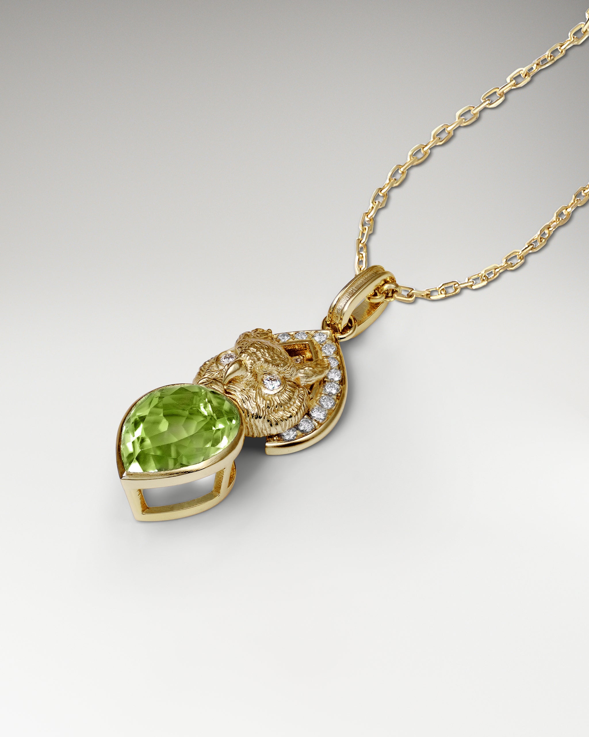 ブルートパーズ付きスターリングシルバー製『ウィズダムオウル』ネックレス