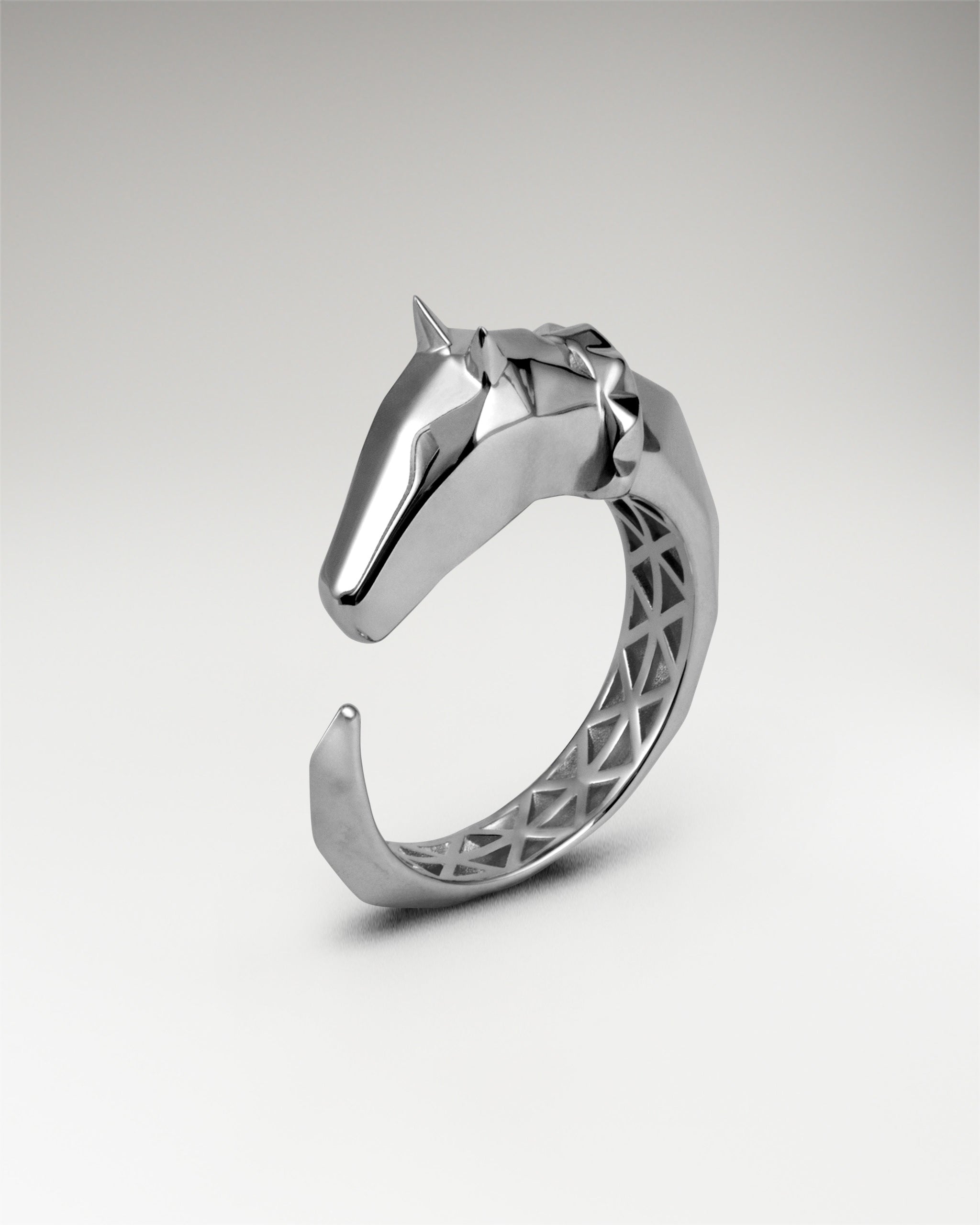 Anillo de Caballo Vector en Plata de Ley