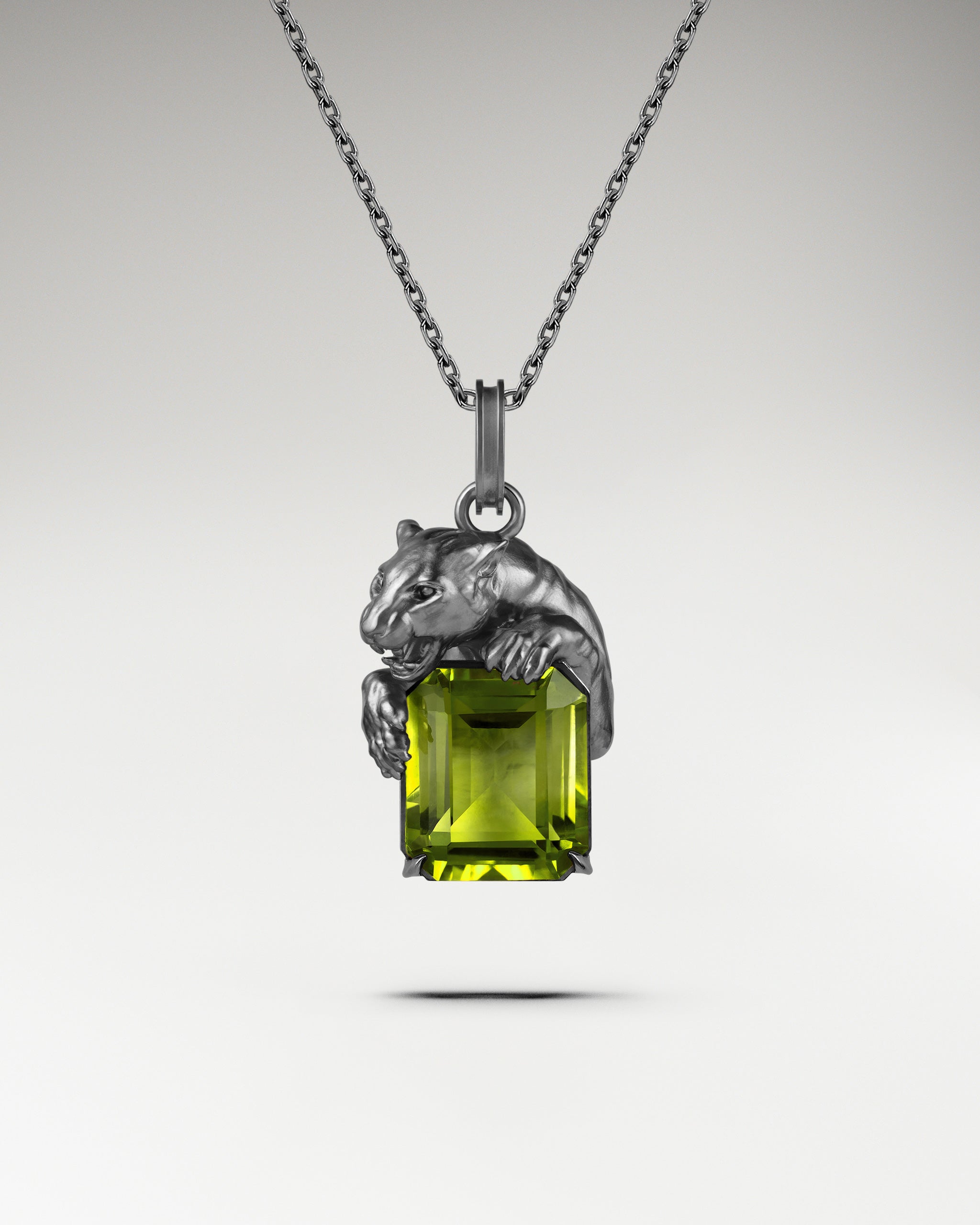 Savanna Skulptur-Anhänger-Halskette aus Sterlingsilber