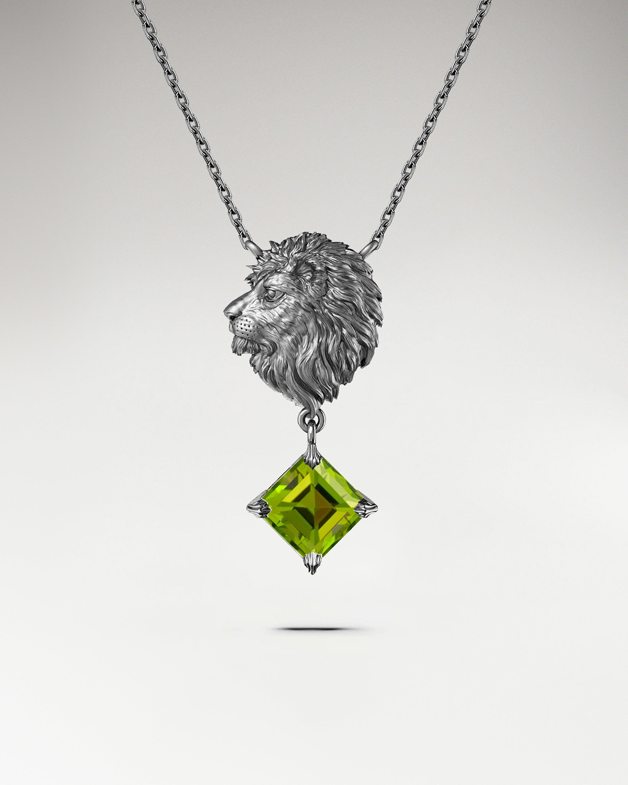 トパーズ付きスターリングシルバーのレオペンダントネックレス