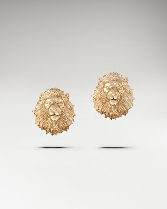 Aretes con diseño de león guardián en oro