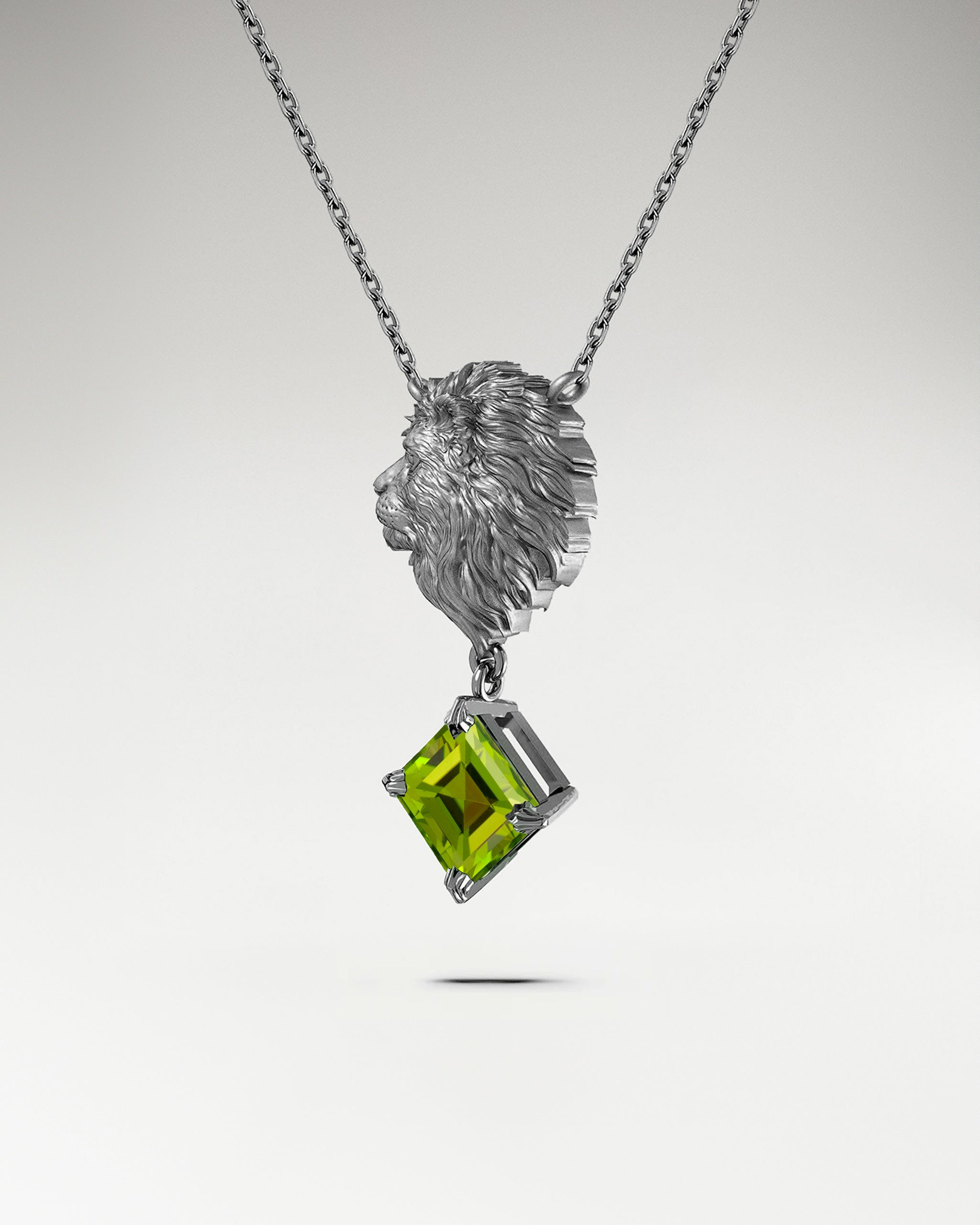 トパーズ付きスターリングシルバーのレオペンダントネックレス