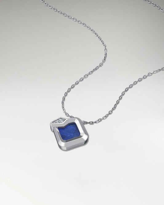 Collana con pendente Ouroboros in argento sterling con lapislazzuli e moissanite